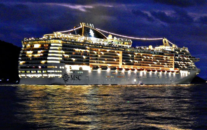 Não só o MSC Splendida, mas todos os navios de cruzeiro devem encerrar viagens. Foto World Cruises.