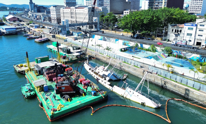 Navio histórico aguarda autoridade marítima para recuperação no Porto de Santos