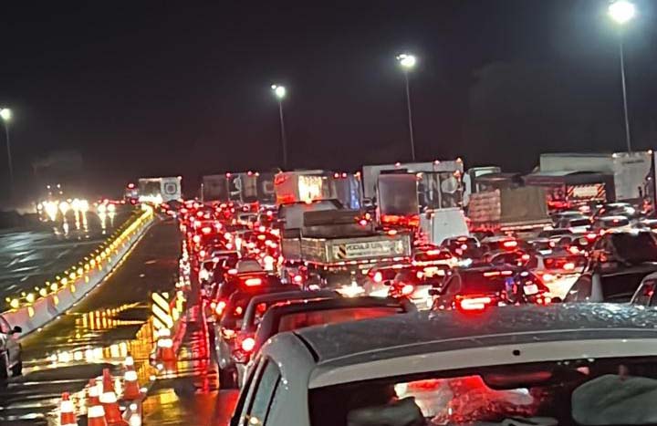 Filas fazem recordes de 77% em rodovias do Paraná e Santa Catarina 
