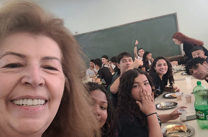 Professora de Matemática faz sugestões para melhor educação no Brasil