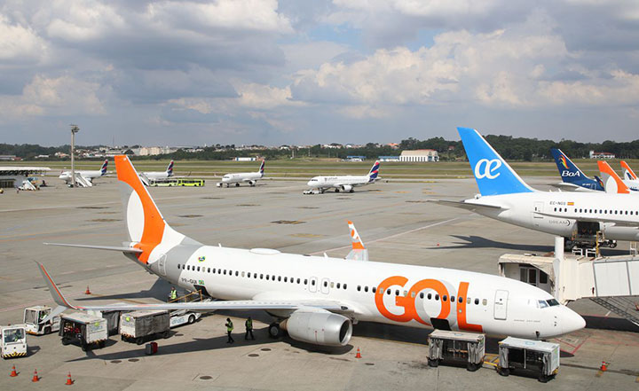 Petrobras reduz preços do querosene, pouco para passagens aéreas