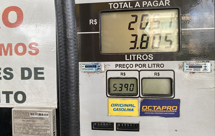 Pesquisa mostra preços de combustíveis em baixa no Brasil