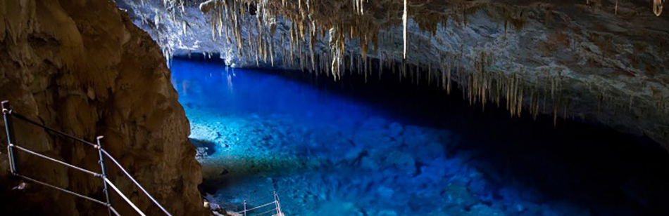 Em Bonito, a Gruta do  Lago Azul com 600  milhões de anos