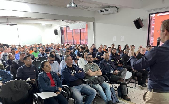 Risco de acidentes com amônia, prevenção da comunidade no Porto de Santos