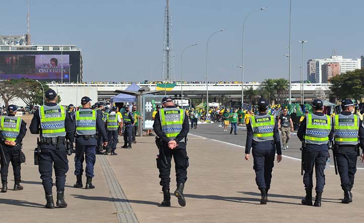 Senado aprova lei orgânica de Polícia Militar e Bombeiros
