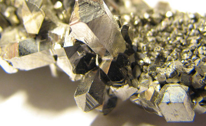 Brasil oficializa o Programa para exploração do mineral nióbio