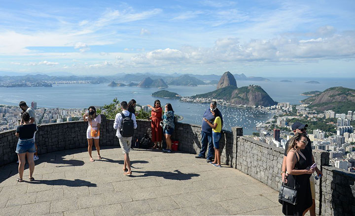 Rio de Janeiro gratifica os servidores por resultados: 2 salários