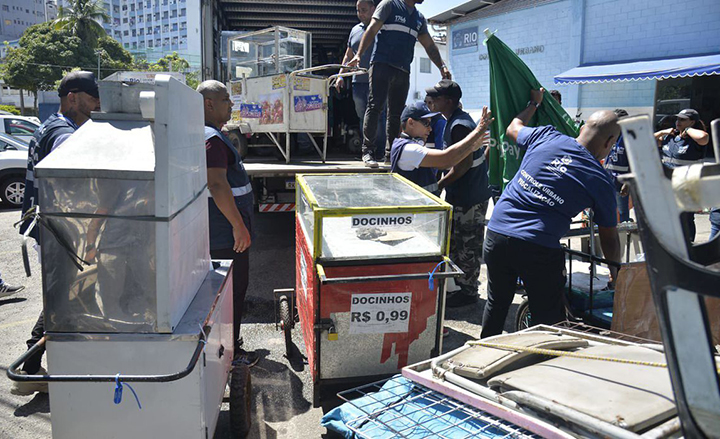 Até fezes de rato nas mercadorias apreendidas pela Prefeitura do Rio