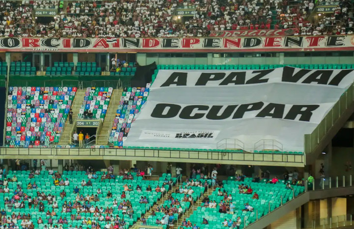 Campanha pede paz no futebol e lembra 384 vítimas