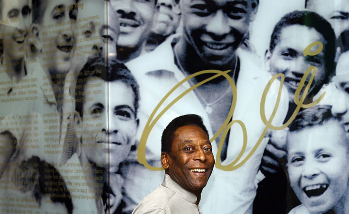 Pelé recebeu todas as homenagens em vida
