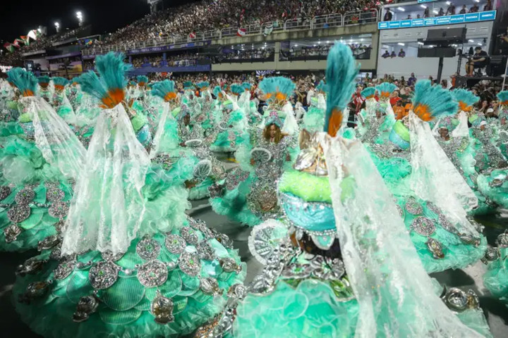 Enredos das escolas  de samba do Rio de Janeiro, desfile e ensaios
