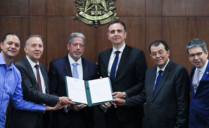 Reforma Tributária no Brasil chega ao Senado. Aprovação esperada para 2023.