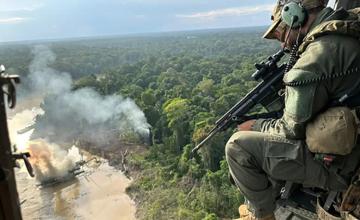 Polícias do Brasil e Colômbia destroem garimpo ilegal no Amazonas