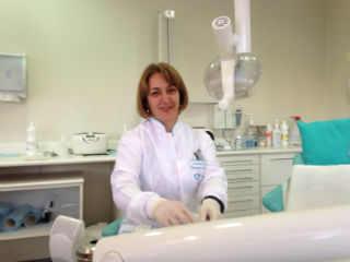 Mau hálito, além da falta de higiene, pode ter causa até na sinusite