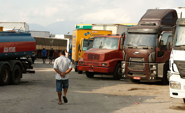Caminhoneiros criticam aumento da mistura de biodiesel ao diesel