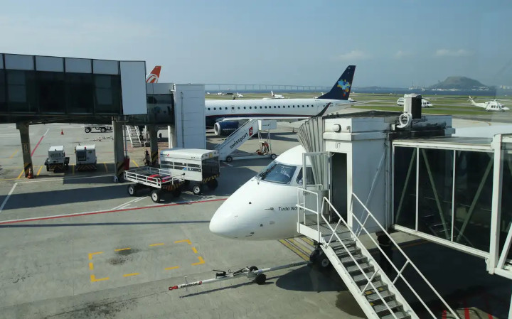 Brasileiro viaja mais de avião e de ônibus, mostra pesquisa do IBGE