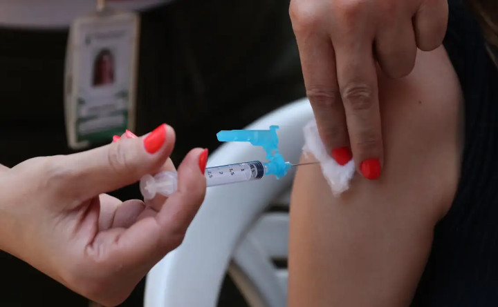 Vacina contra a dengue já tem de graça no SUS