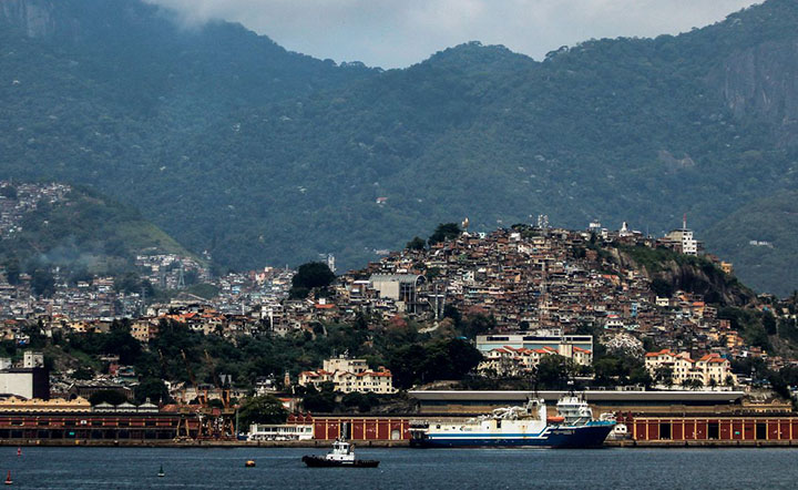 Casa Carioca melhora 21.285 casas da favela no Rio de Janeiro 
