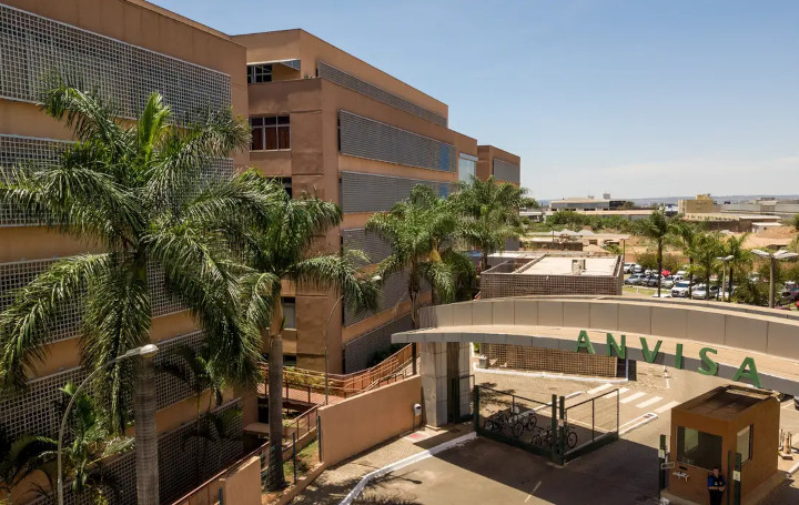 Proibições da ANVISA alcançam anabolizantes e tônico capilar Proibições da ANVISA alcançam anabolizantes e tônico capilar