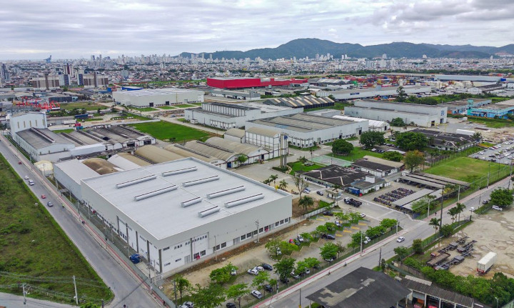 WEG, indústria de baterias de Itajaí, recebe R$ 280 milhões do BNDES