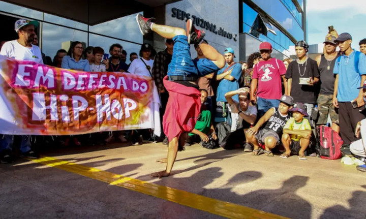 Hip Hop reconhecido como cultura nacional no Brasil Hip Hop reconhecido como cultura nacional no Brasil