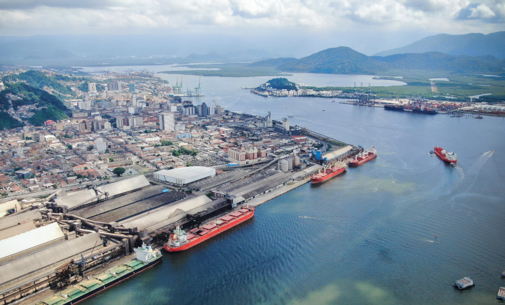 Porto de Santos reforça segurança de operações e contra ilícitos como tráfico de de drogas Porto de Santos reforça segurança de operações e contra ilícitos como tráfico de de drogas